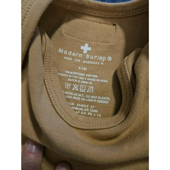 Euc Modern Burlap Bodysuit Bundle Size 0-3m - Picture 4 of 7